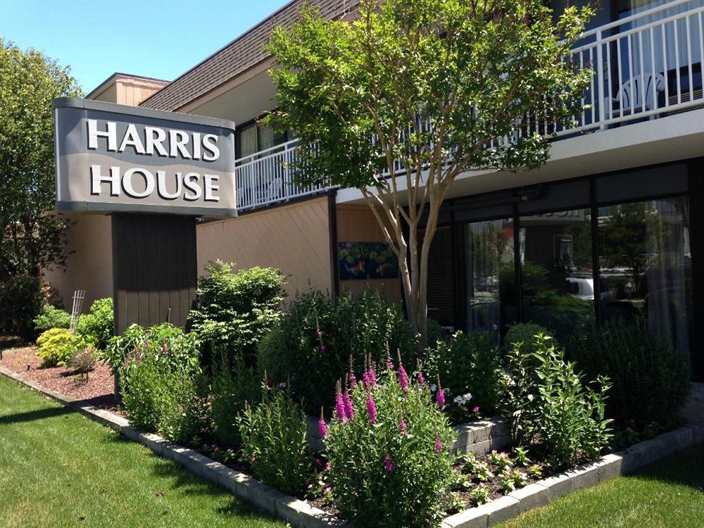 Harris House By The 2*